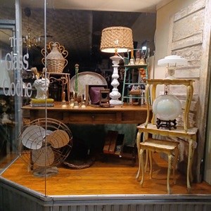 The Glass Couche