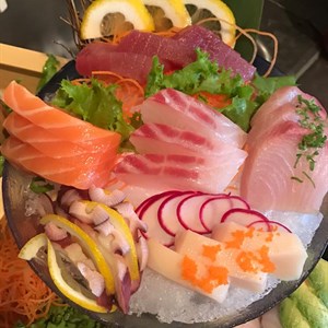 Fancy Sushi Asian Fusion